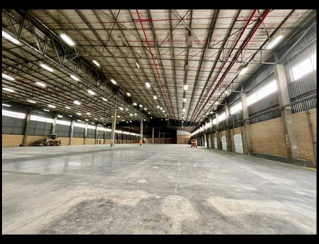 7,738M² WAREHOUSE TO LET IN SAMRAND BUSINESS PARK